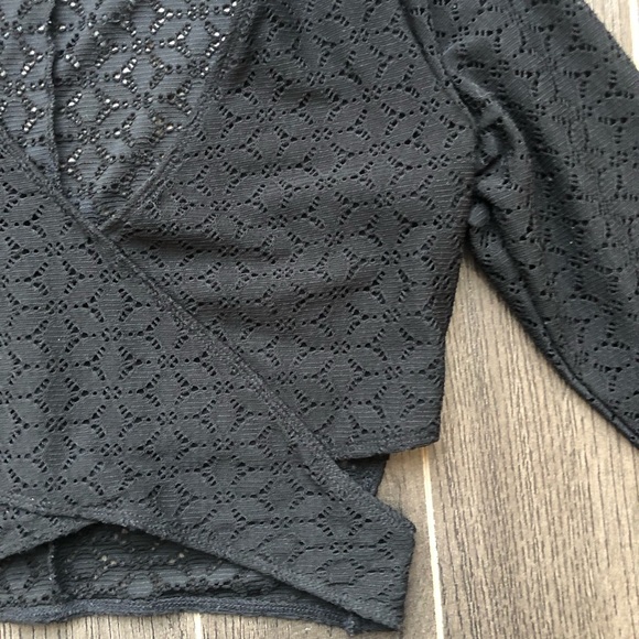 Hollister long sleeve crop top - Picture 2 of 4